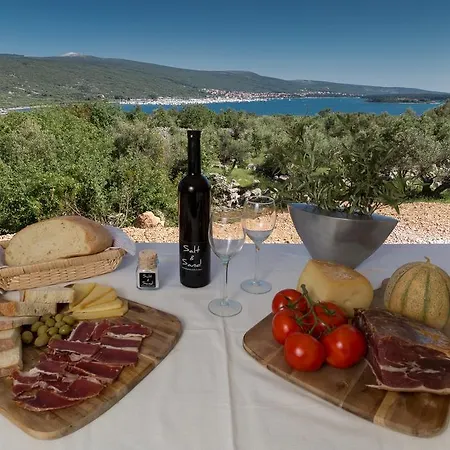 Salt & With A View Vila *