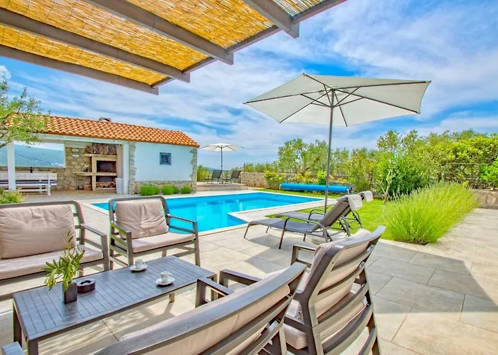 Salt & With A View Villa *