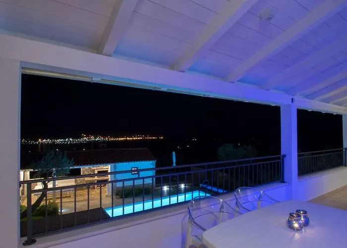 Villa Salt & With A View