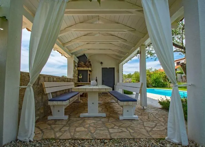 Salt & With A View Villa *