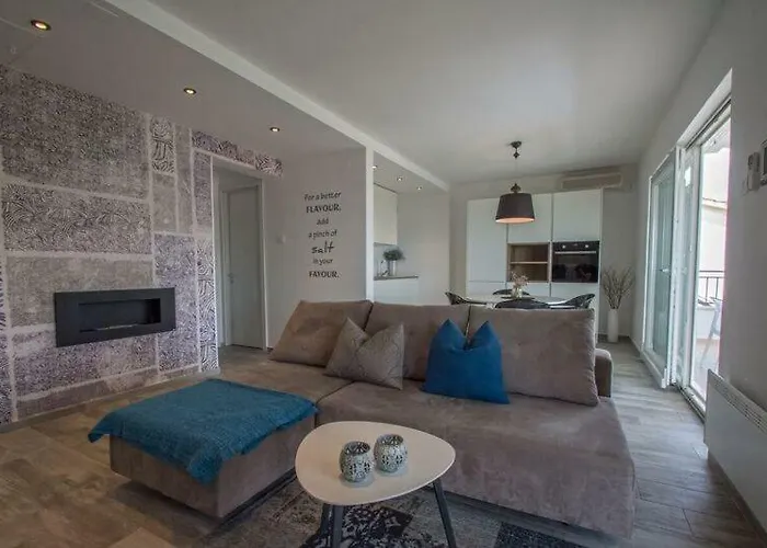 Salt & With A View Villa *