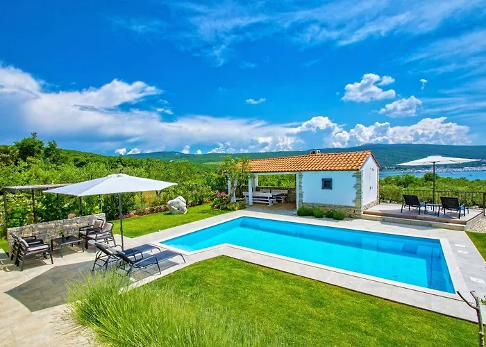 Villa Salt & With A View *