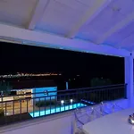 Βίλα Salt & With A View