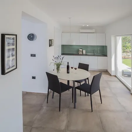 Salt & Sand Villa With A View Villa *