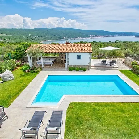 Salt & Sand Villa With A View Villa