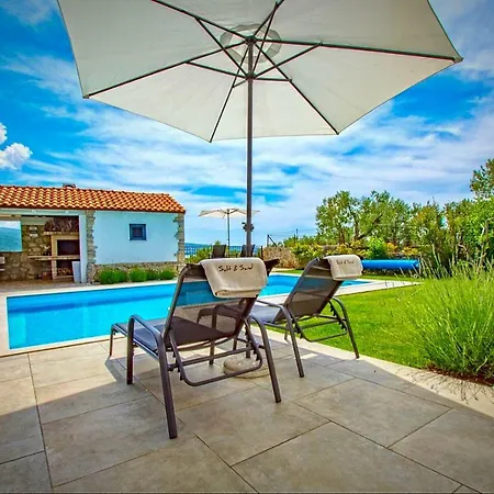 Villa Salt & Sand Villa With A View Kornic