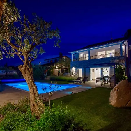 Villa Salt & Sand Villa With A View Kornic