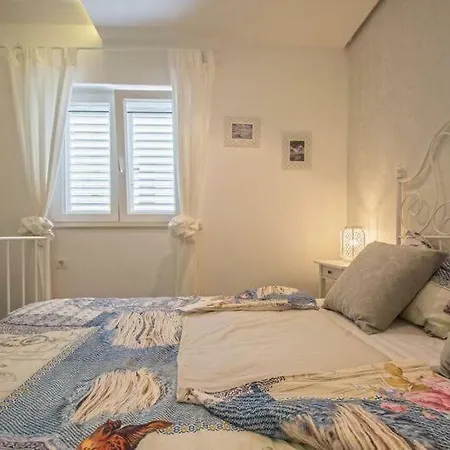 Salt & Sand Villa With A View Kornic