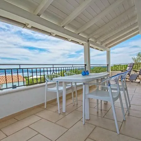 Salt & Sand Villa With A View *