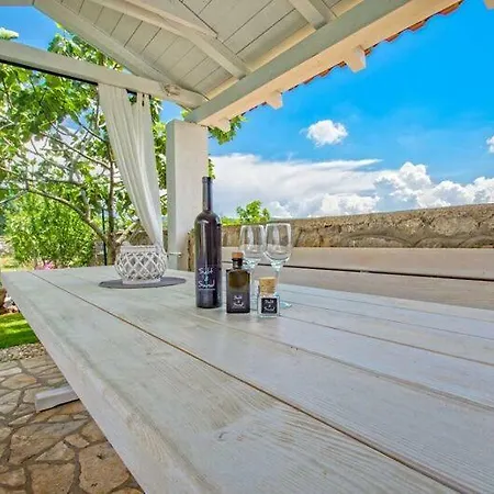 Salt & Sand Villa With A View *