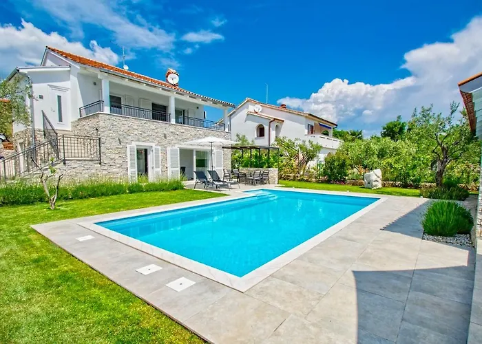 Salt & With A View Villa *